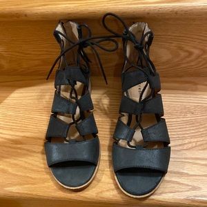 Comfy runs little big